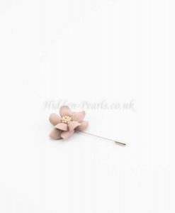 Daisy Flower Pin - Light Lavender - Hidden Pearls