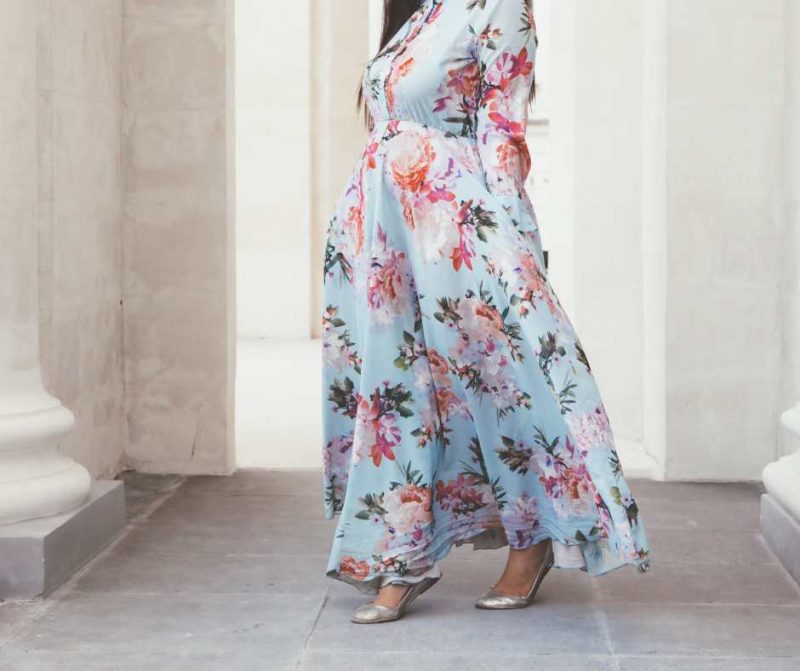 Chic Modesty: Tips for Curvy Muslim Women - maxi dressing - hidden Pearls